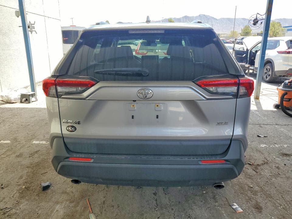 2019 TOYOTA RAV4 XLE PREMIUM 6