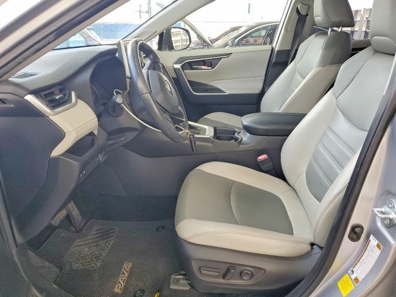 2019 TOYOTA RAV4 XLE PREMIUM 7