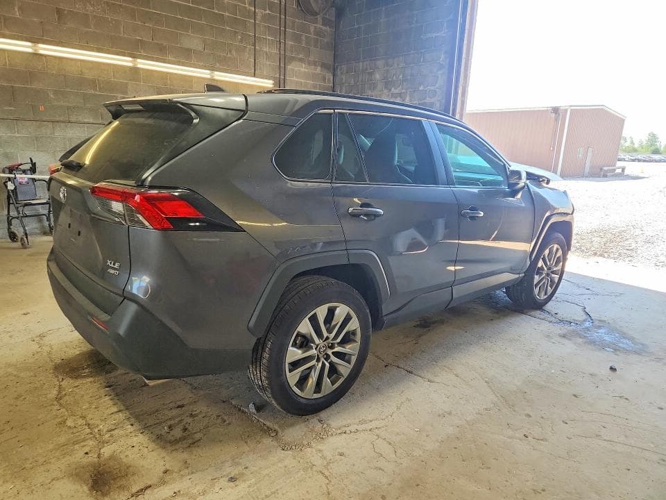 2023 TOYOTA RAV4 XLE PREMIUM 3