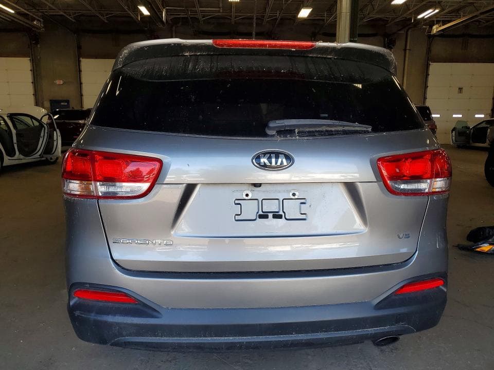 2017 KIA SORENTO LX V6 6