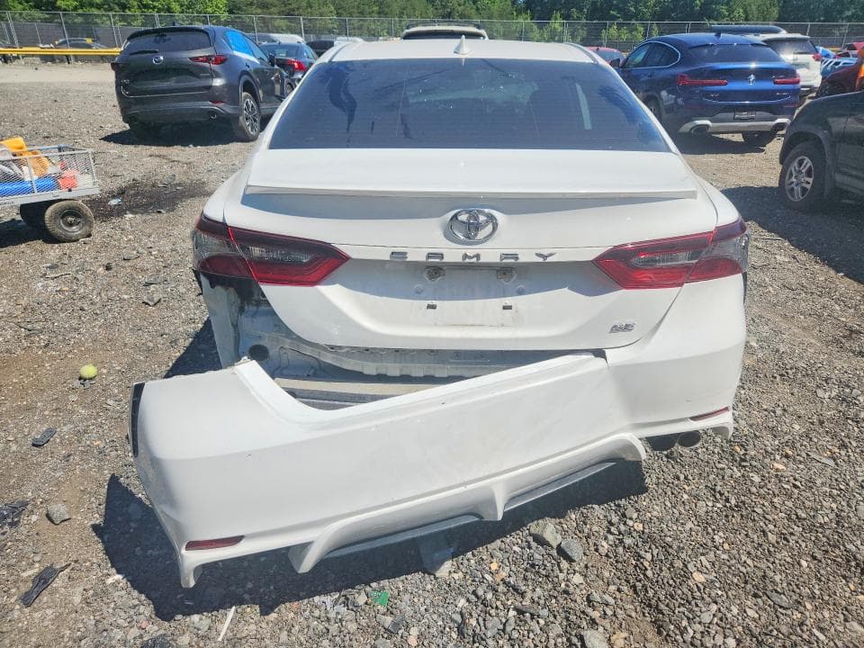2021 TOYOTA CAMRY SE 6