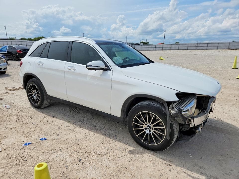 2018 MERCEDES-BENZ GLC 300 300 4