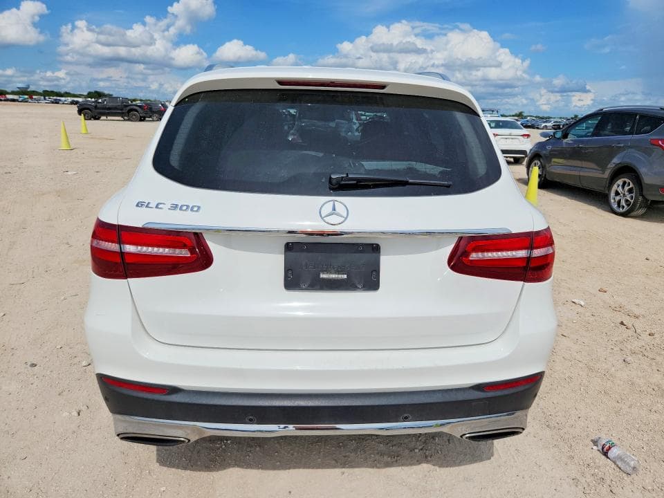 2018 MERCEDES-BENZ GLC 300 300 6