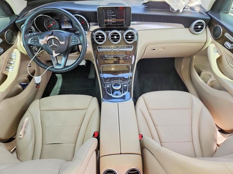 2018 MERCEDES-BENZ GLC 300 300 8