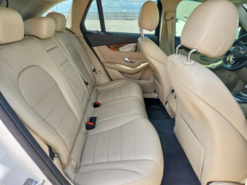 2018 MERCEDES-BENZ GLC 300 300 10