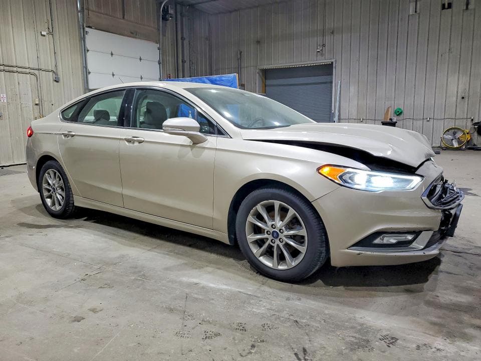 2017 FORD FUSION SE 4
