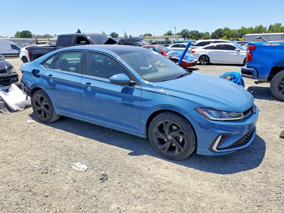 2025 VOLKSWAGEN JETTA SE 4
