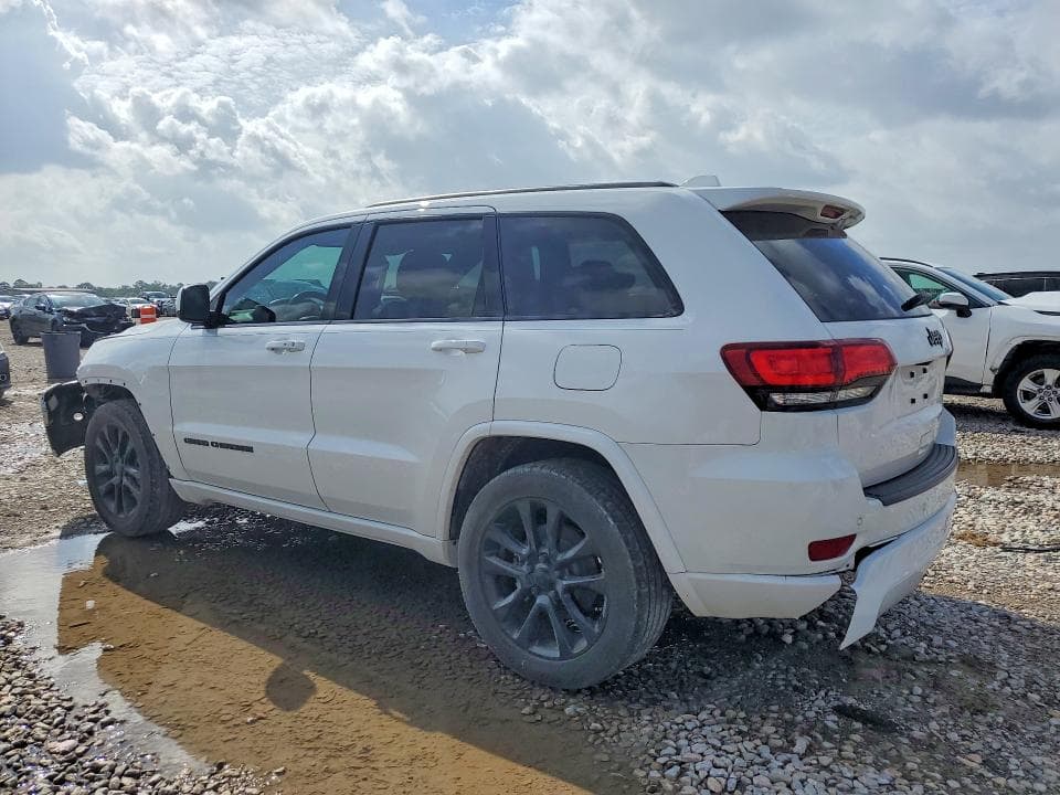 2020 JEEP GRAND CHEROKEE LAREDO 2