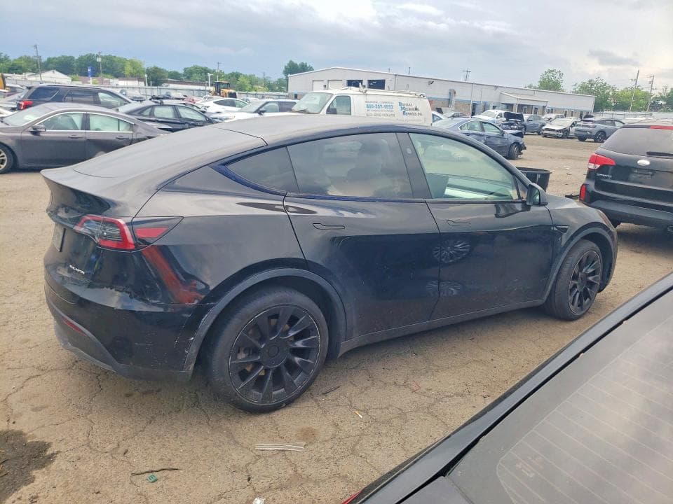 2023 TESLA MODEL Y 3