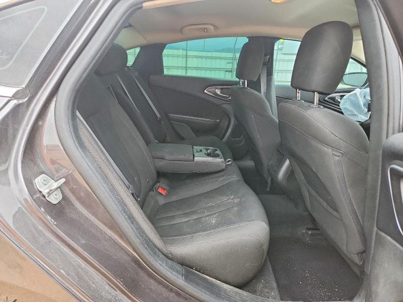 2016 CHRYSLER 200 LIMITED 10