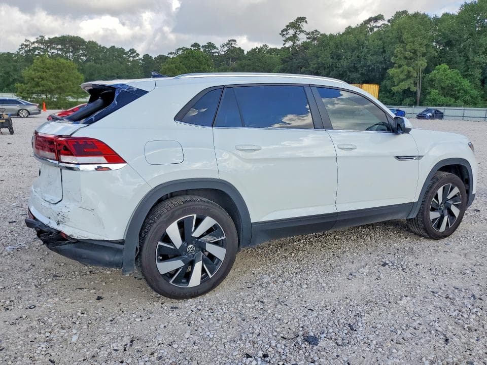 2025 VOLKSWAGEN ATLAS CROSS SPORT SE 3