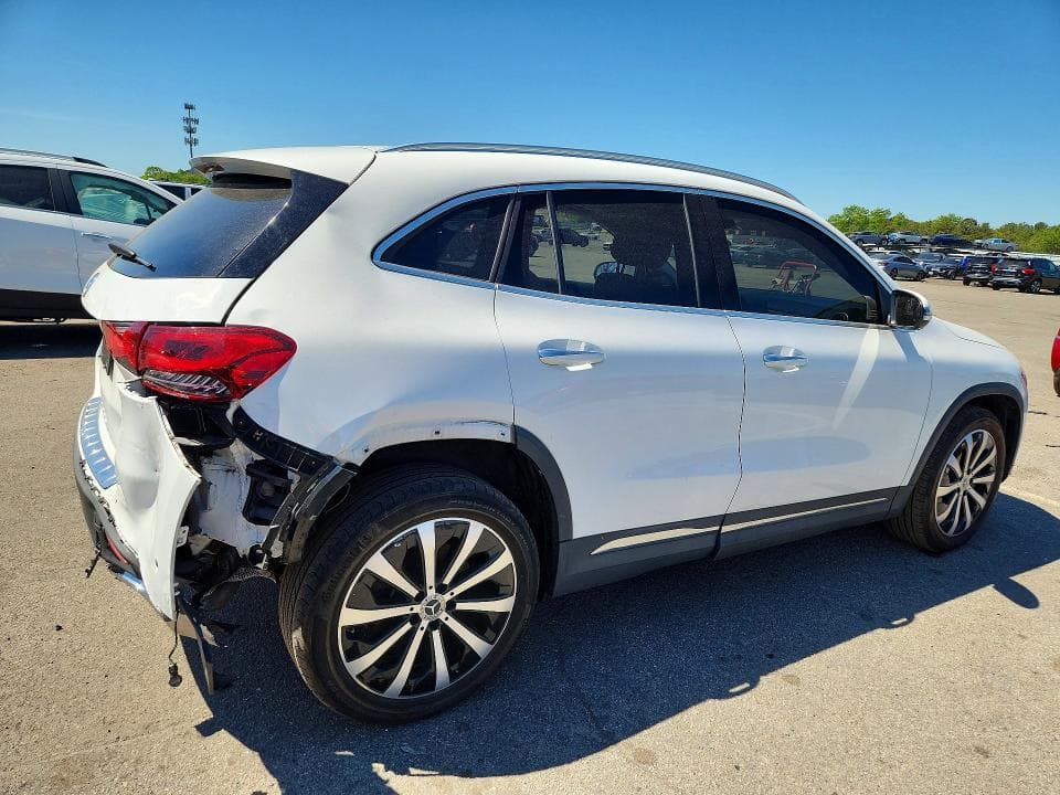 2021 MERCEDES-BENZ GLA 250 4MATIC 3