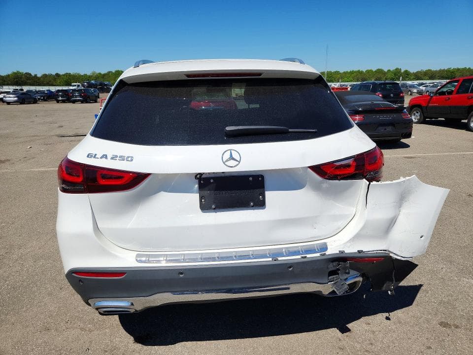 2021 MERCEDES-BENZ GLA 250 4MATIC 6
