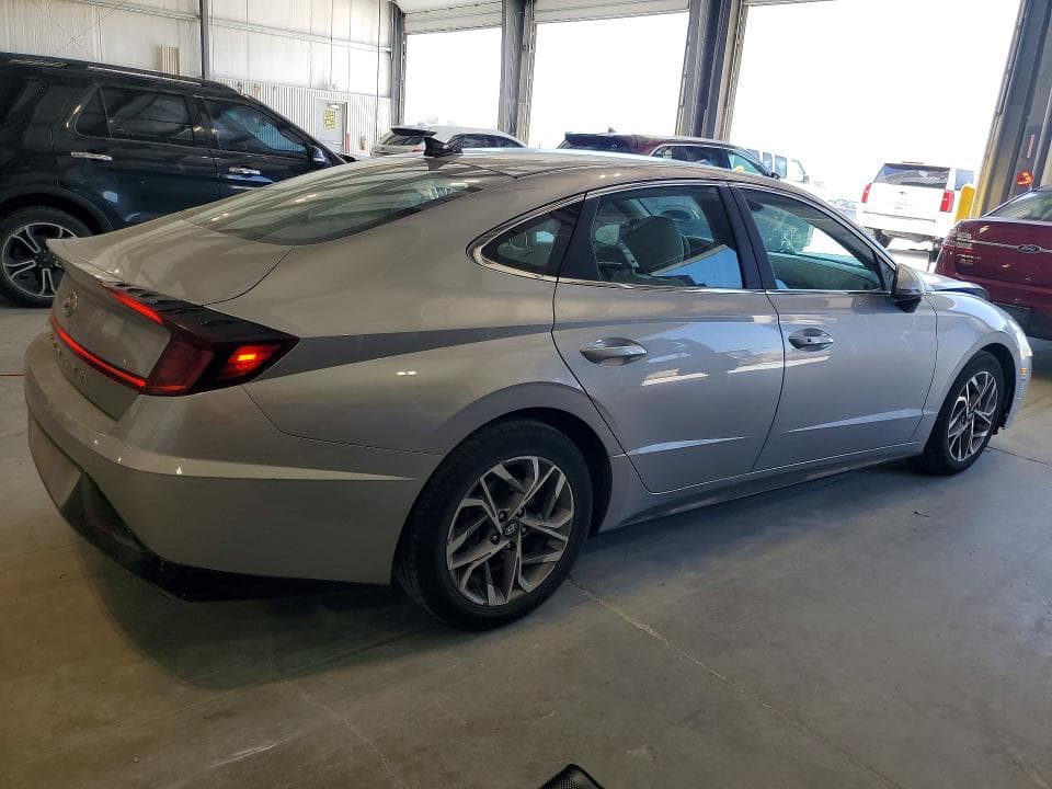 2021 HYUNDAI SONATA SEL 3