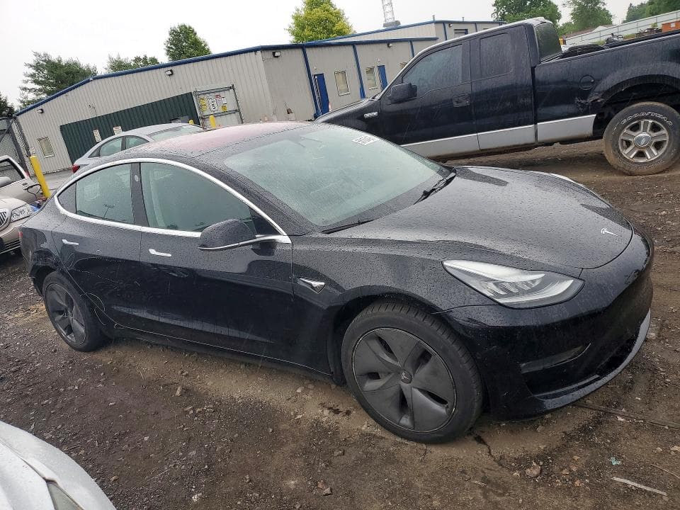 2018 TESLA MODEL 3 4