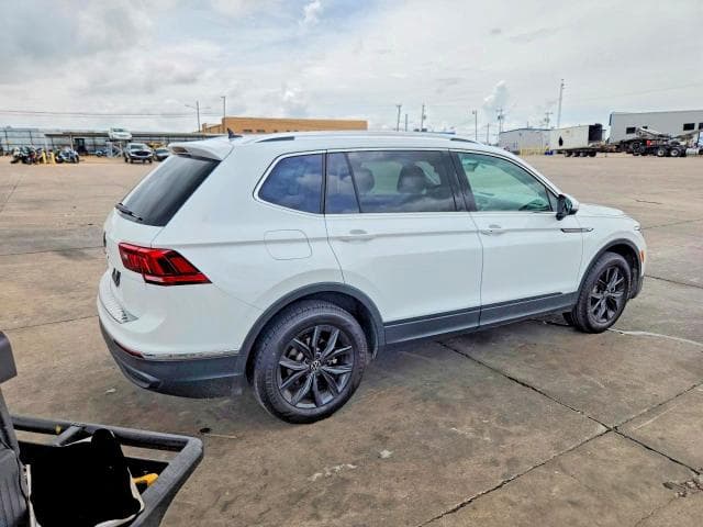 2024 VOLKSWAGEN TIGUAN SE 3