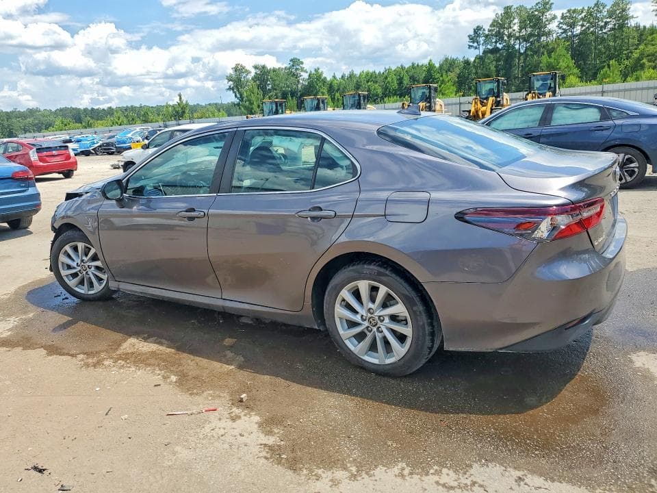 2023 TOYOTA CAMRY LE 2
