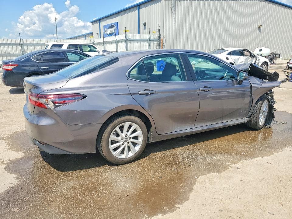 2023 TOYOTA CAMRY LE 3