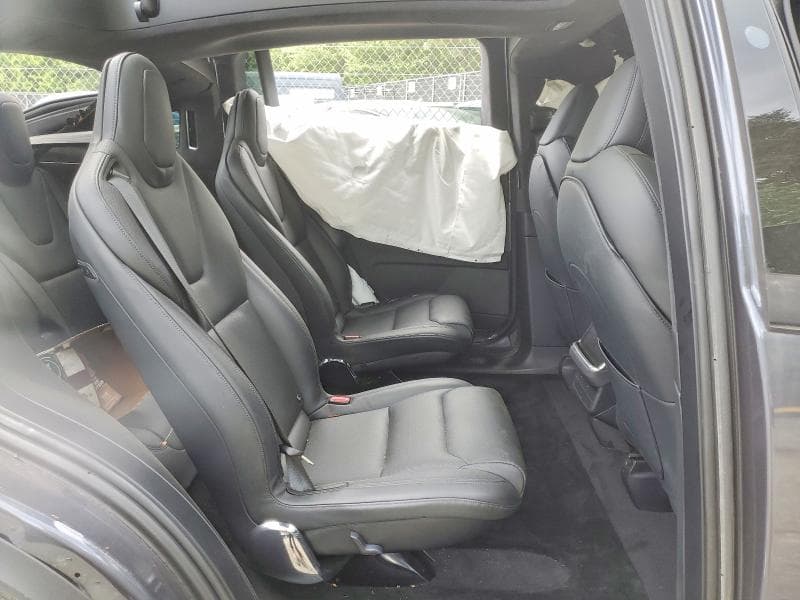 2022 TESLA MODEL X 11