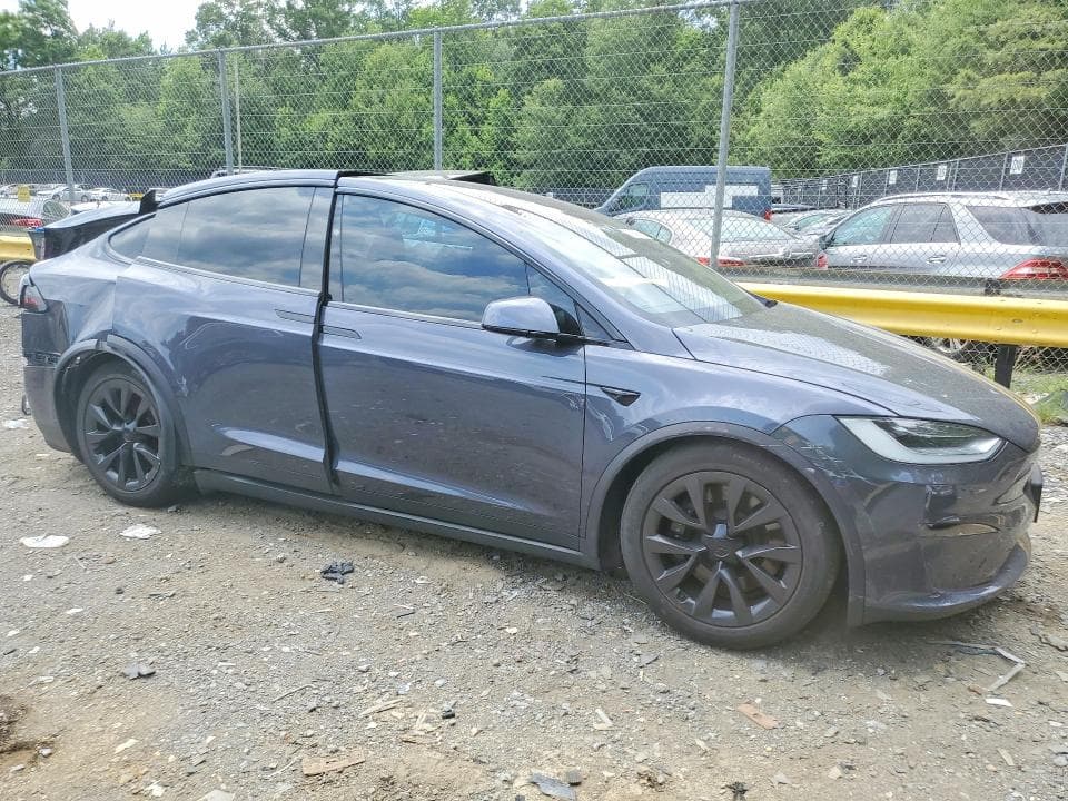2022 TESLA MODEL X 4