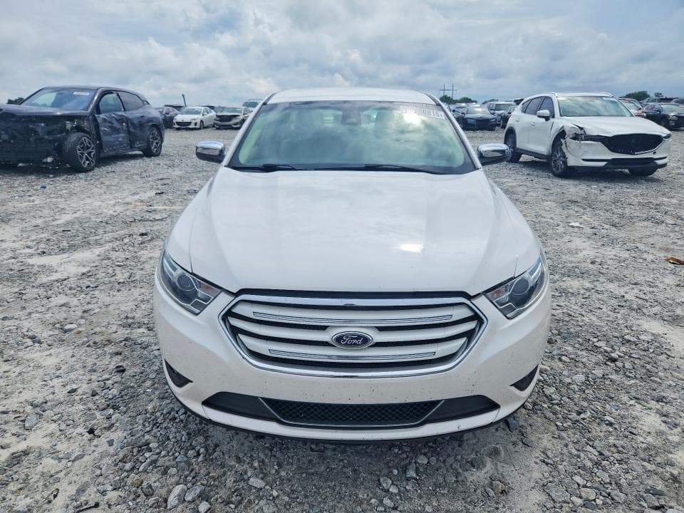2018 FORD TAURUS LIMITED 5