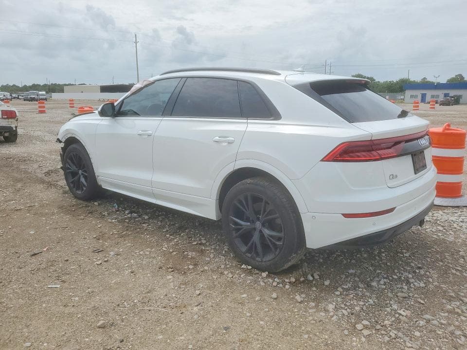 2021 AUDI Q8 PREMIUM 2