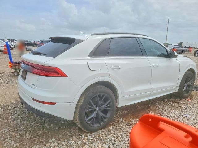 2021 AUDI Q8 PREMIUM 3