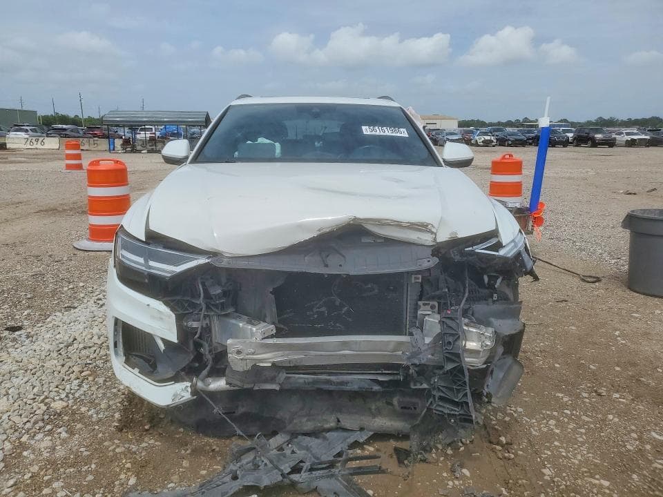 2021 AUDI Q8 PREMIUM 5