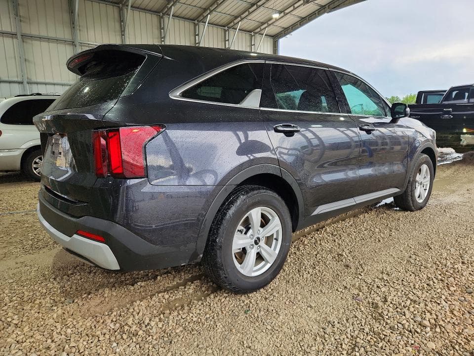 2026 KIA SORENTO LX 3