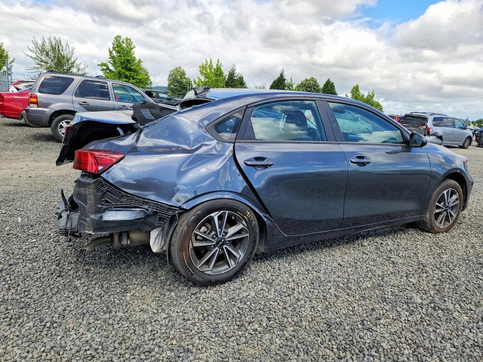 2023 KIA FORTE LXS 3