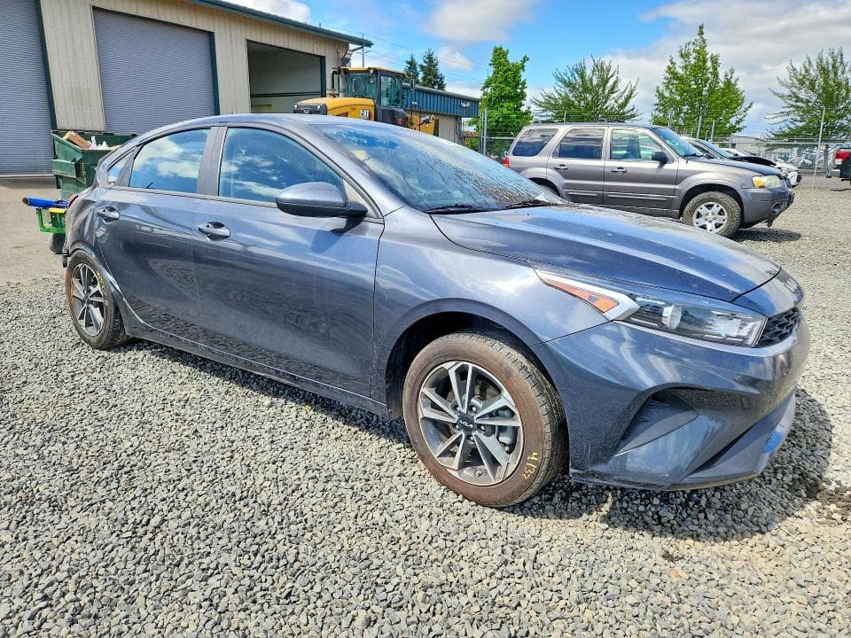 2023 KIA FORTE LXS 4