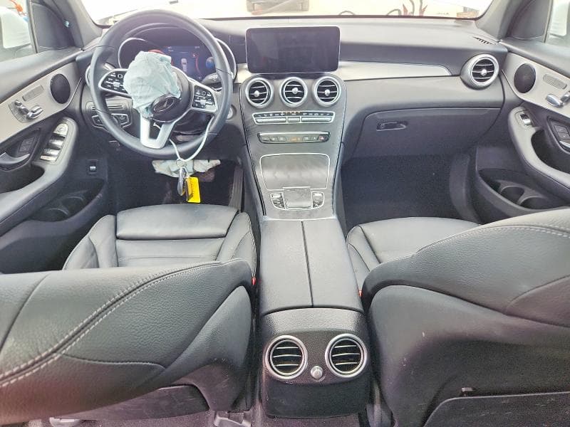 2022 MERCEDES-BENZ GLC 300 4MATIC 8
