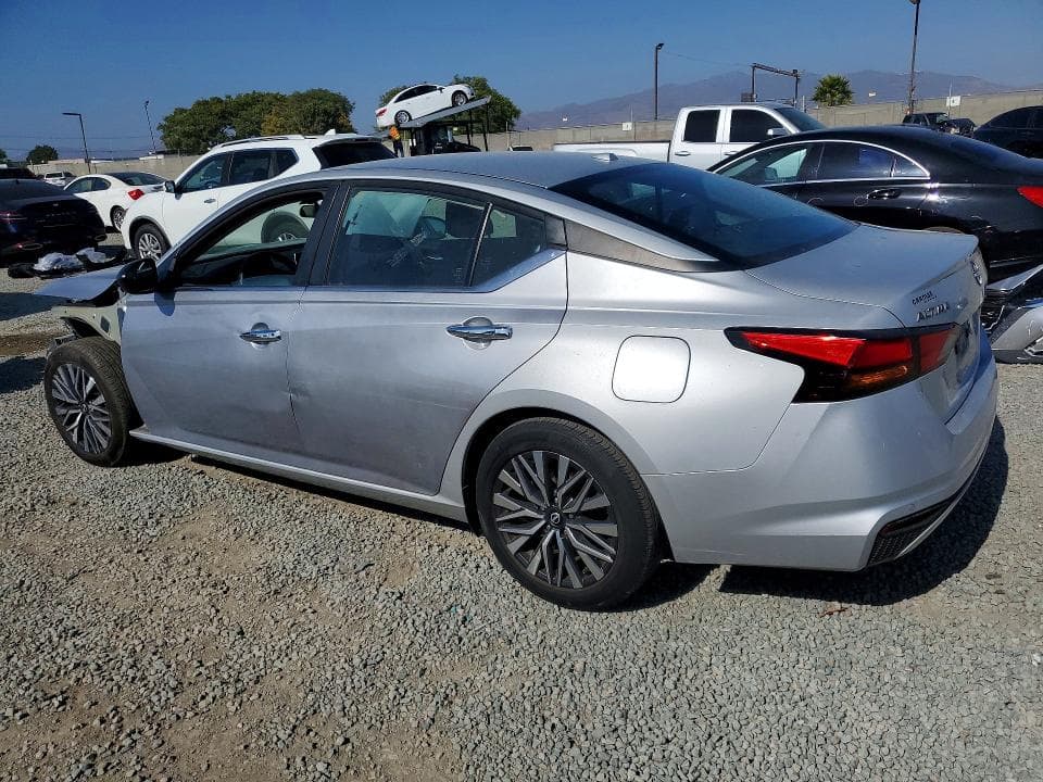 2024 NISSAN ALTIMA SV 2