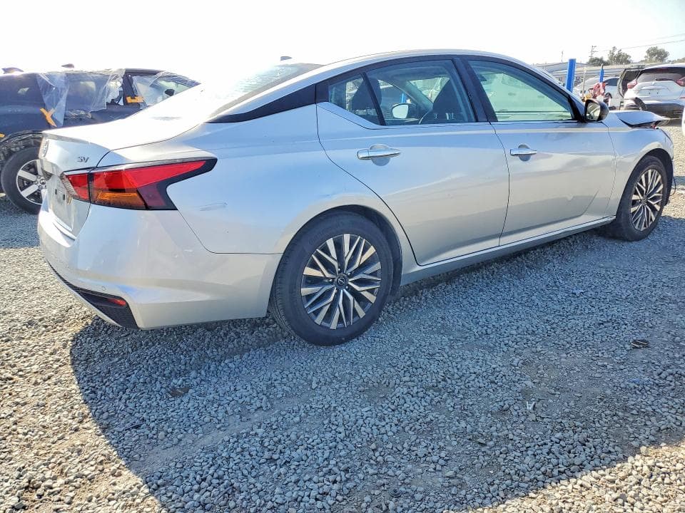 2024 NISSAN ALTIMA SV 3