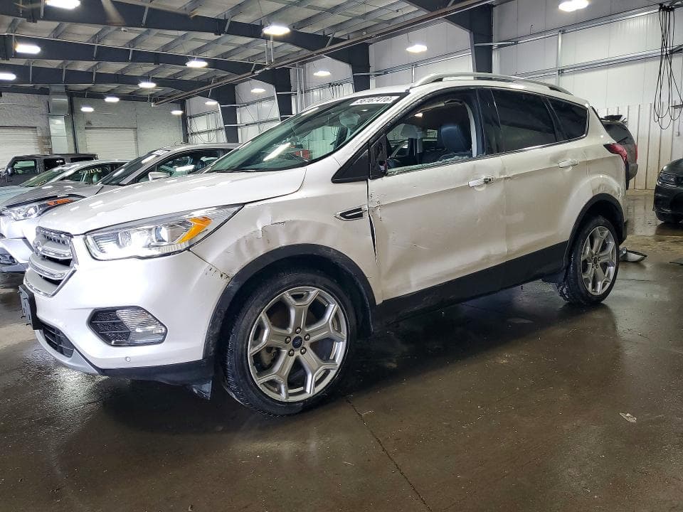 2019 FORD ESCAPE TITANIUM 1