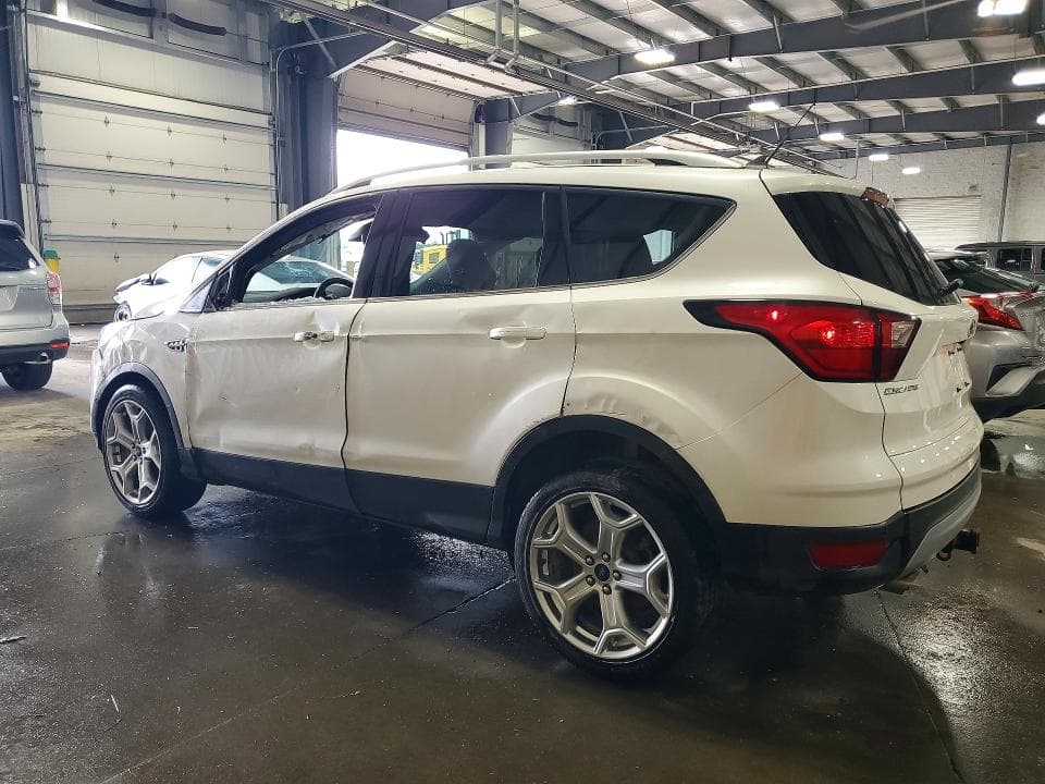 2019 FORD ESCAPE TITANIUM 2