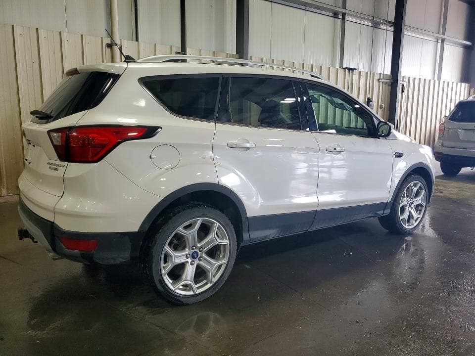 2019 FORD ESCAPE TITANIUM 3