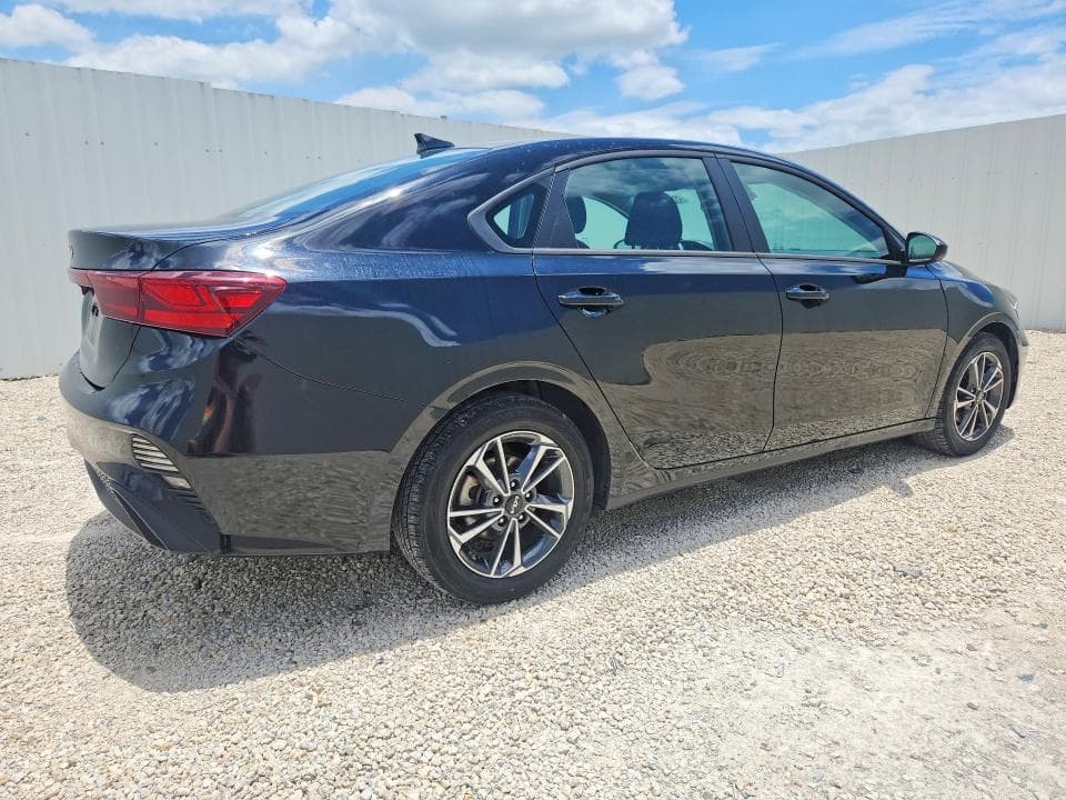 2024 KIA FORTE LXS 3