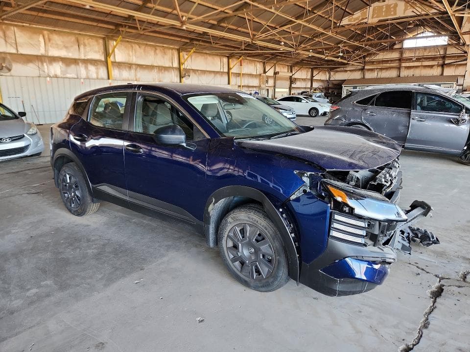 2025 NISSAN KICKS S 4