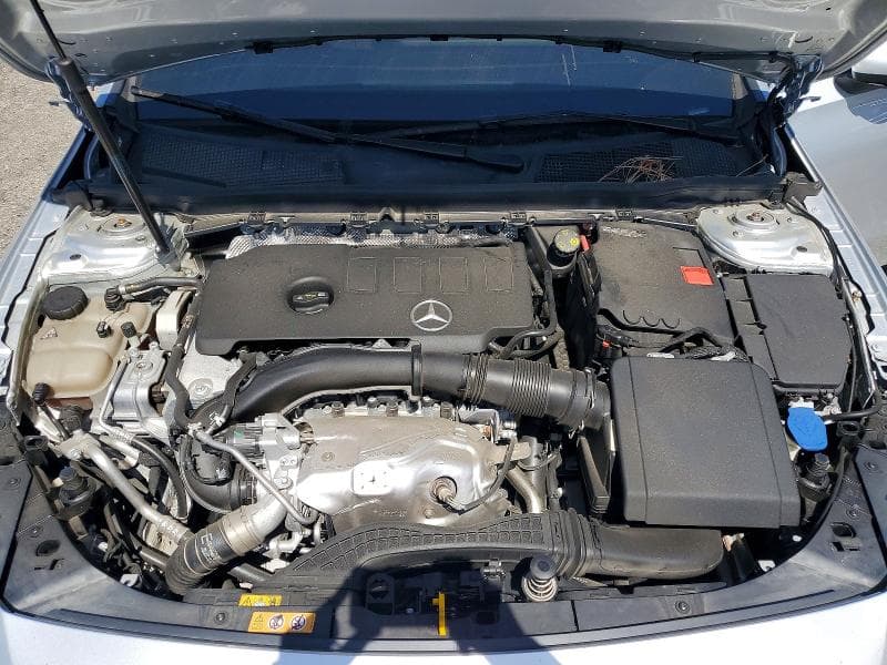2020 MERCEDES-BENZ A 220 11