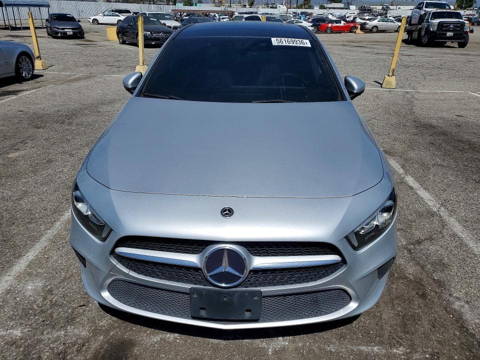 2020 MERCEDES-BENZ A 220 5