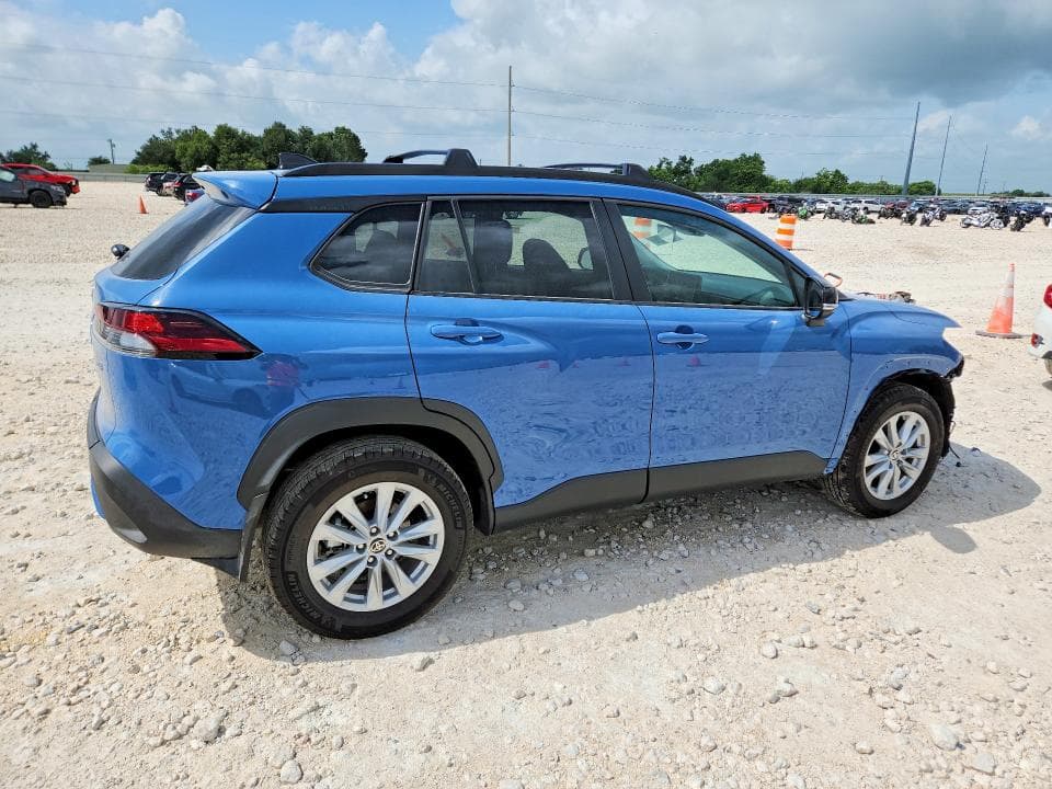 2026 TOYOTA COROLLA CROSS LE LE 3