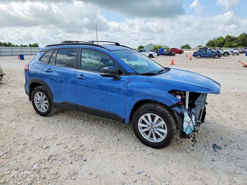 2026 TOYOTA COROLLA CROSS LE LE 4