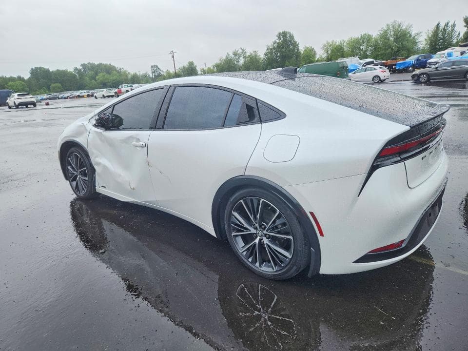 2024 TOYOTA PRIUS XLE XLE 2
