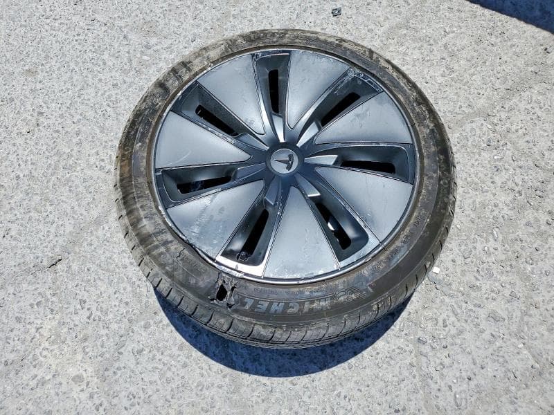 2026 TESLA MODEL 3 12