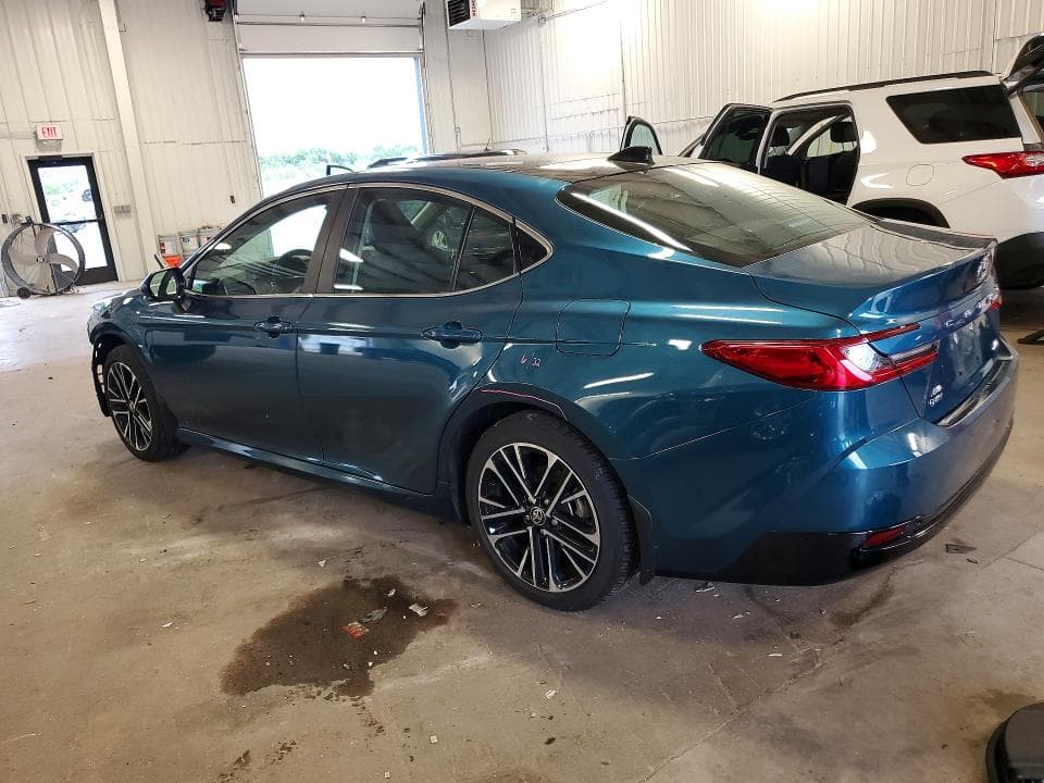 2025 TOYOTA CAMRY XLE XLE 2