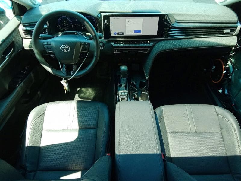 2025 TOYOTA CAMRY XLE XLE 8