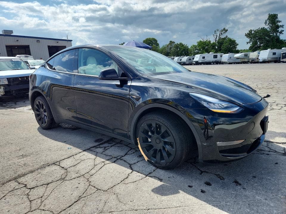 2021 TESLA MODEL Y 4