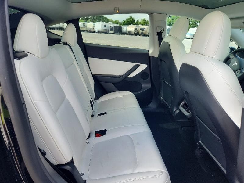 2021 TESLA MODEL Y 10