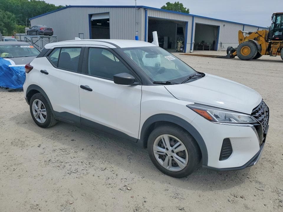 2021 NISSAN KICKS S 4